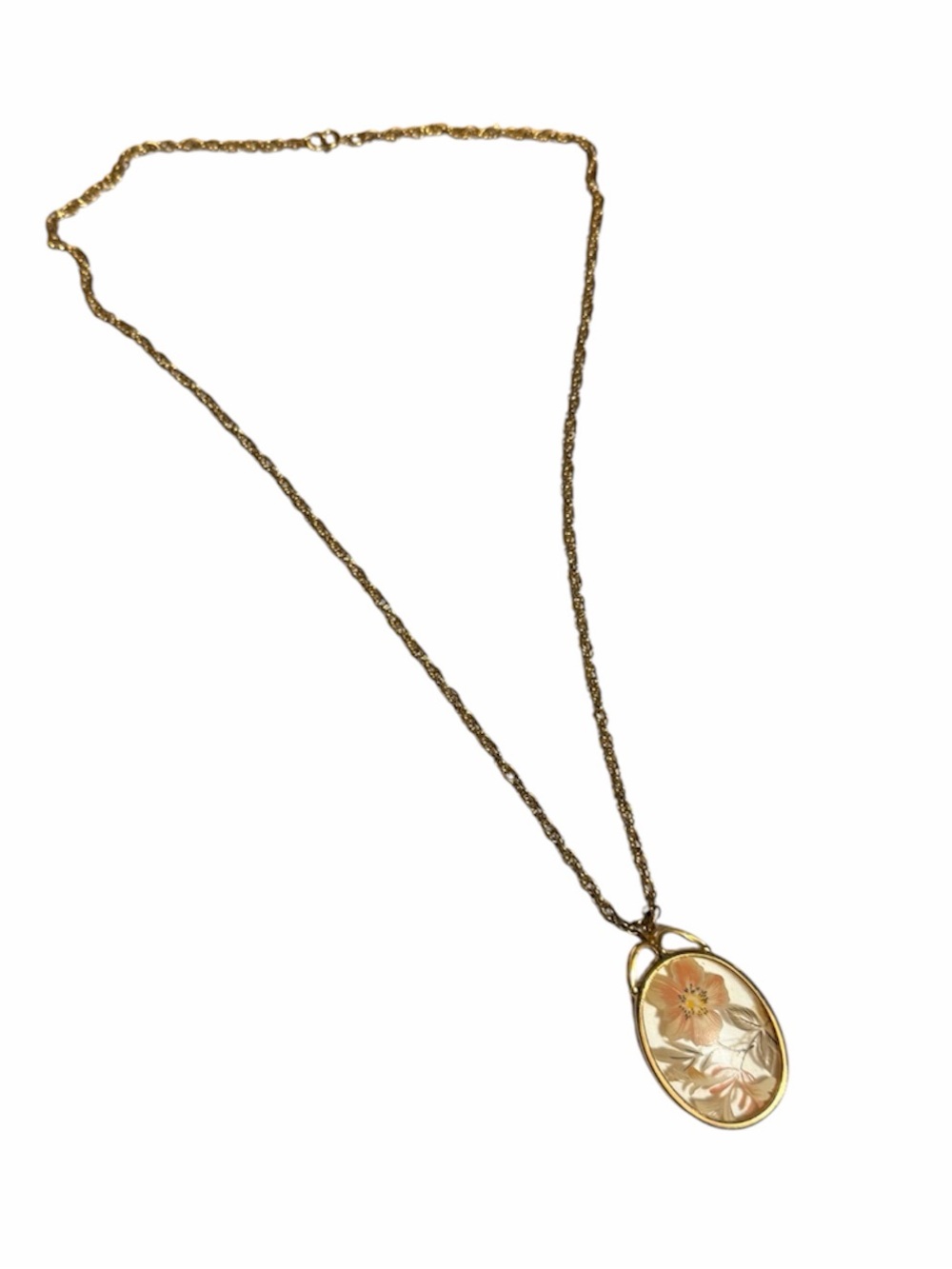 Vintage Delicate Gold Floral Oval Pendant Necklace